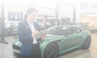 Business owner discussing tailored specialty insurance coverage with an advisor